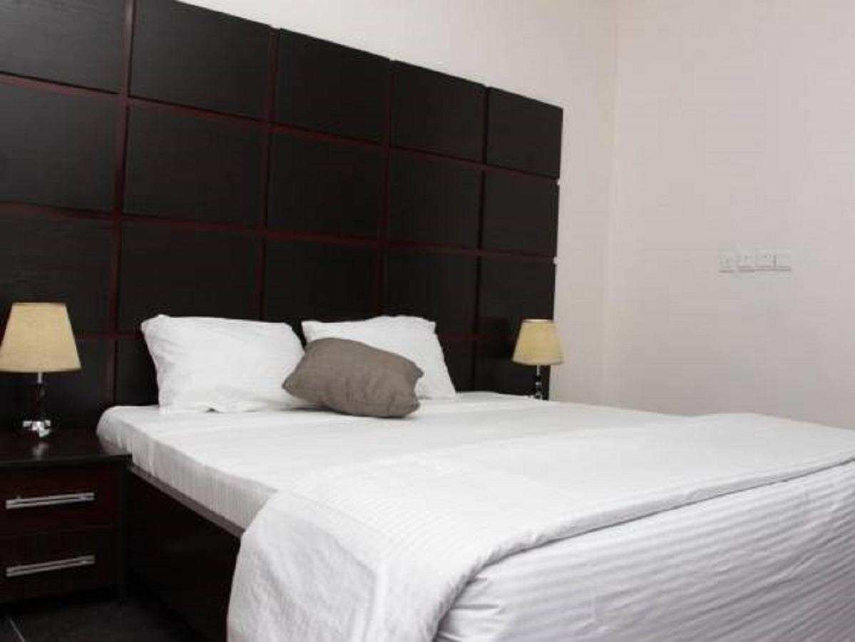 Power Mike Guest House Abuja Bagian luar foto
